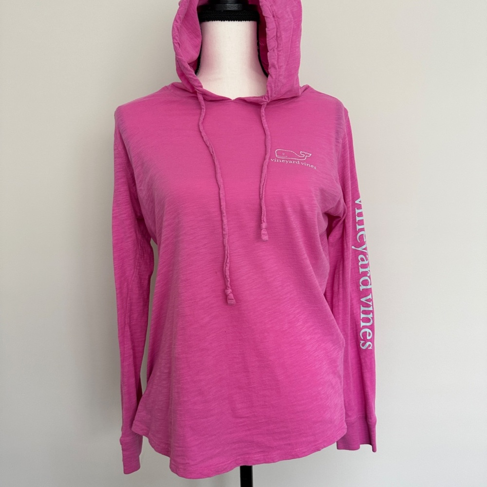 Vineyard Vines Size Small Long Sleeve Hoodie T-shirt in Pink